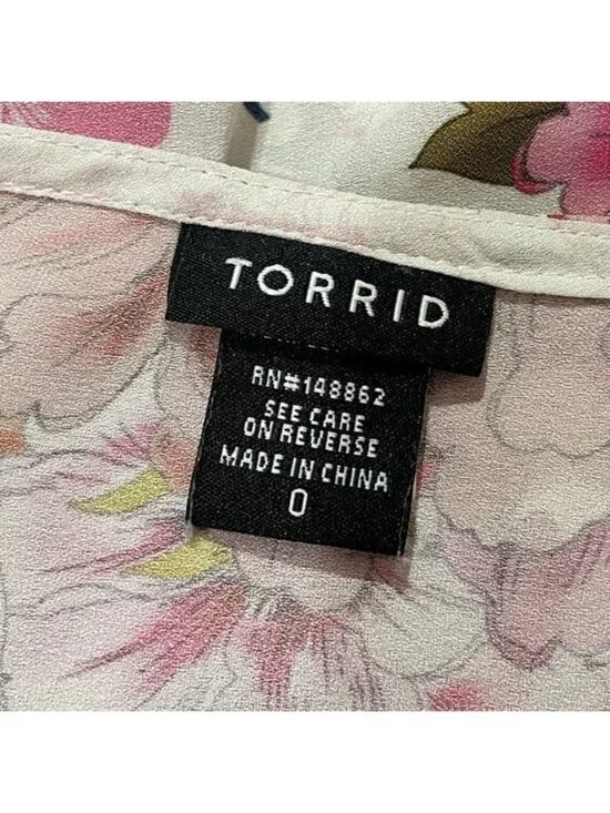 Torrid White Floral Cold Shoulder Top - 0 - Picture 9 of 11